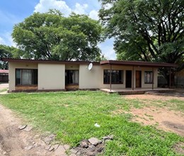 OOS-EINDE RUSTENBURG - RESIDENTIAL PROPERTY