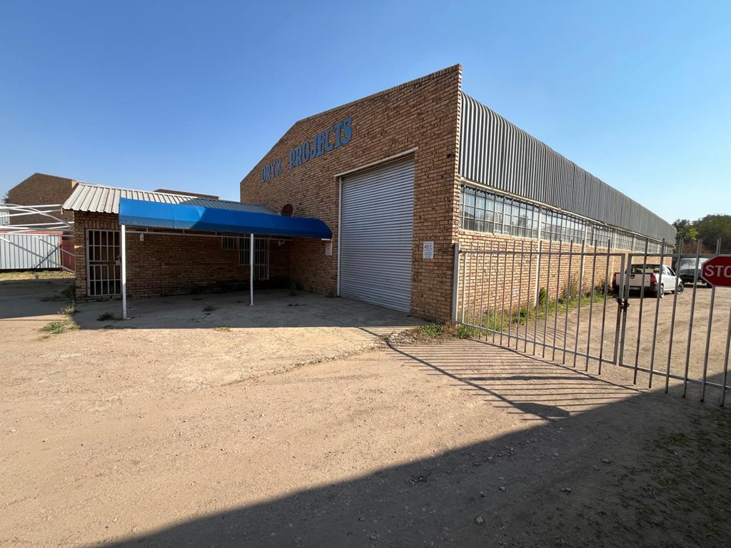 ONSITE - 12 METEOR ROAD, URANIAVILLE, KLERKSDORP - INDUSTRIAL - COMMERCIAL PROPERTY